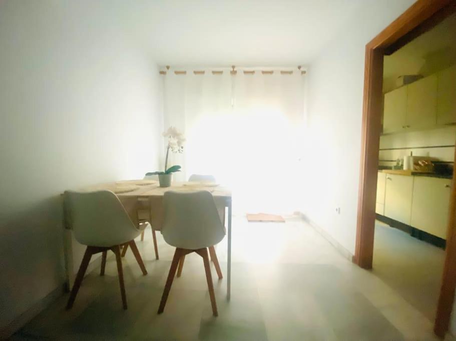 Apartamento De Dos Dormitorios En Almeria. 외부 사진