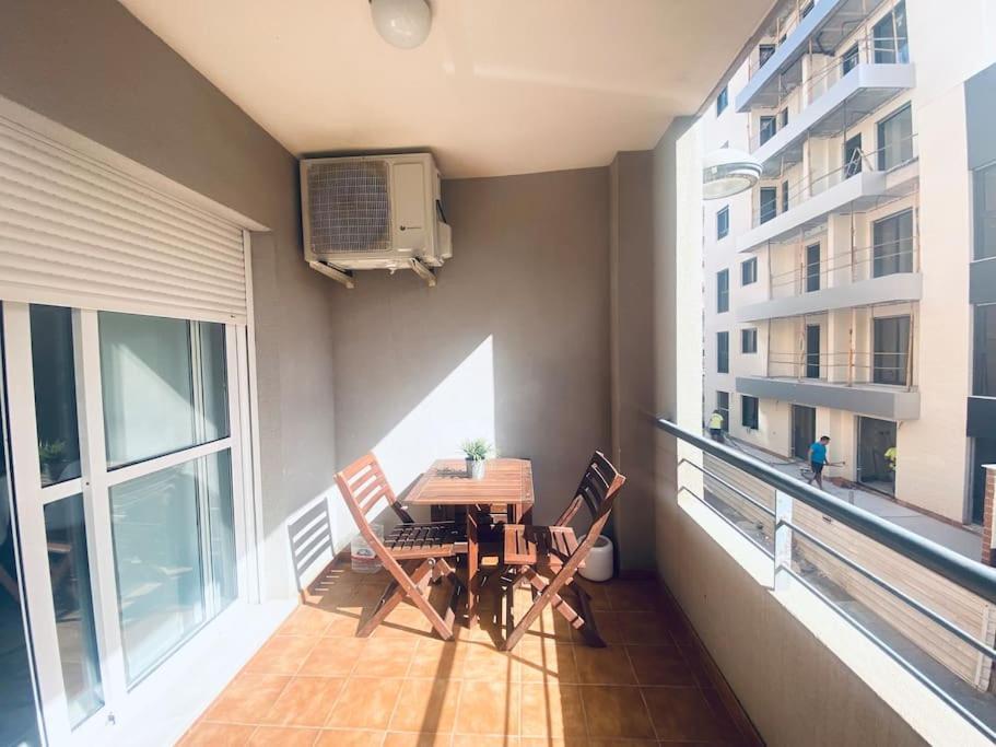 Apartamento De Dos Dormitorios En Almeria. 외부 사진